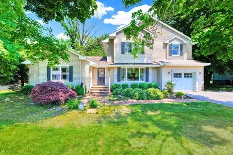 17 Starkin Rd, Milltown, NJ 08850