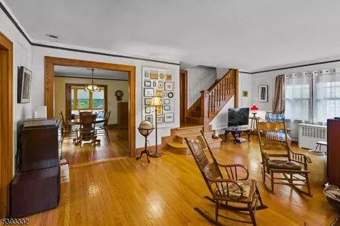 40 Walnut Ave, Millburn, NJ 07041 photo 4