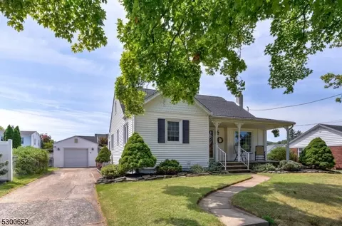1135 Green St, Manville, NJ 08835