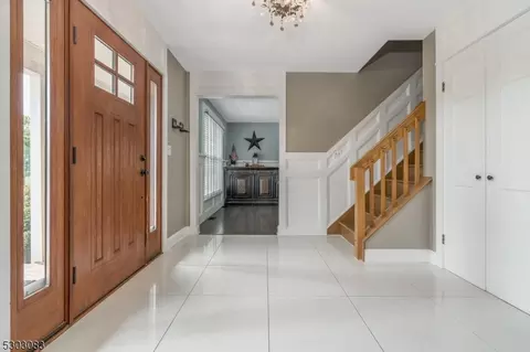 2 Einstein Ct, Flemington, NJ 08822 photo 4