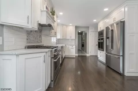 2 Einstein Ct, Flemington, NJ 08822 photo 18