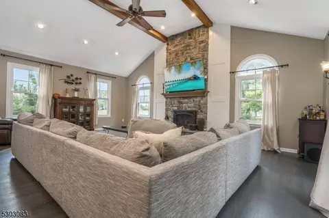2 Einstein Ct, Flemington, NJ 08822 photo 13