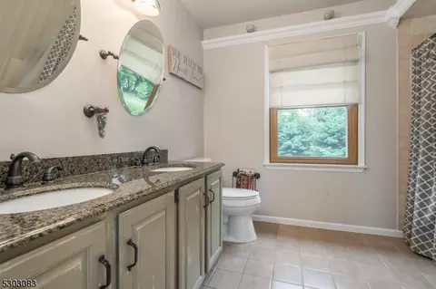 2 Einstein Ct, Flemington, NJ 08822 photo 25