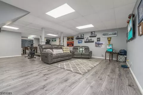 2 Einstein Ct, Flemington, NJ 08822 photo 32