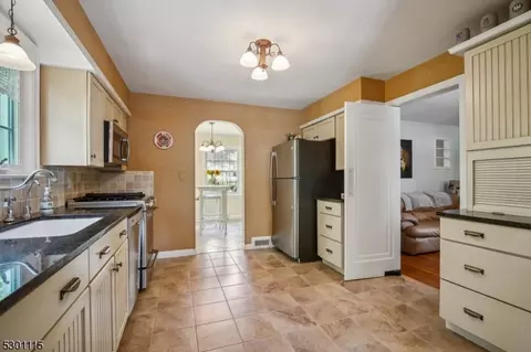 48 Sunset Ter, Wayne, NJ 07470 photo 7