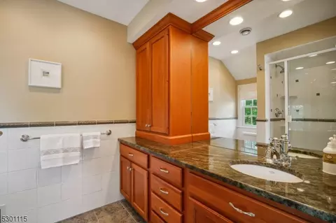 48 Sunset Ter, Wayne, NJ 07470 photo 16