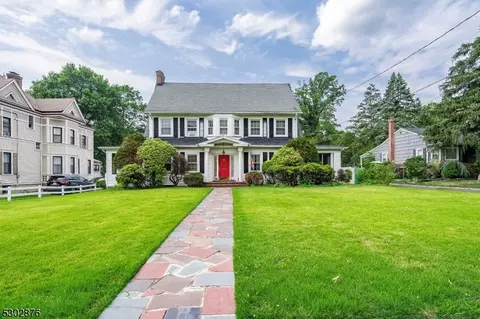 146 W 5th Ave, Roselle, NJ 07203