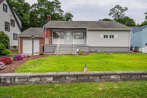 7 Corey Rd, Denville, NJ 07834