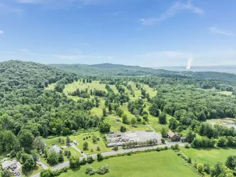 369 Hazen-oxford Rd, White Twp, NJ 07823