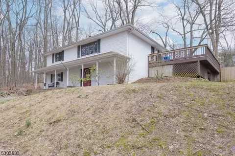 6 Shomokin Rd, Vernon Twp, NJ 07422