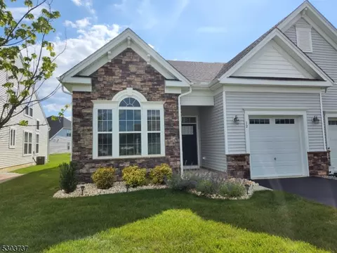 12 Chepstow Rd, New Egypt, NJ 08533