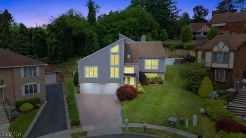 41 Jani Ct, Clifton, NJ 07013