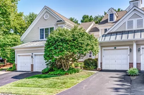 18 Polo Club Rd, Far Hills, NJ 07931