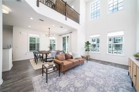 101 Sequoia Dr, Cedar Grove, NJ 07009