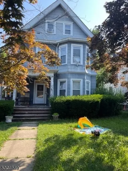 135 Liberty Rd, Englewood, NJ 07631