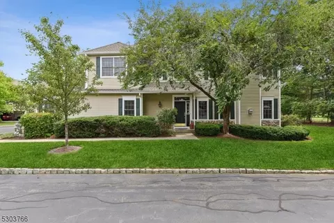 99 Winged Foot Dr, Livingston, NJ 07039