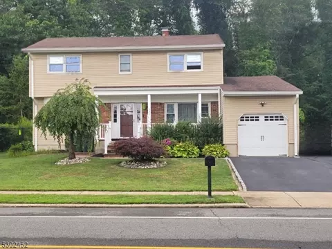 171 Clover Hill Dr, Mount Olive, NJ 07836