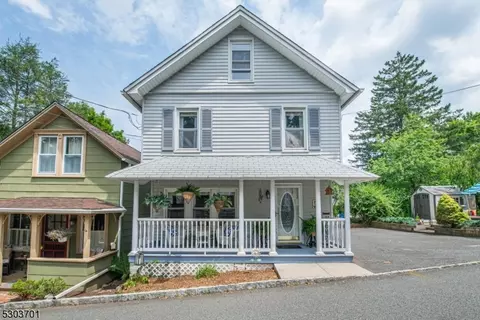 27 Fletcher Pl, Parsippany-troy Hills Twp, NJ 07878