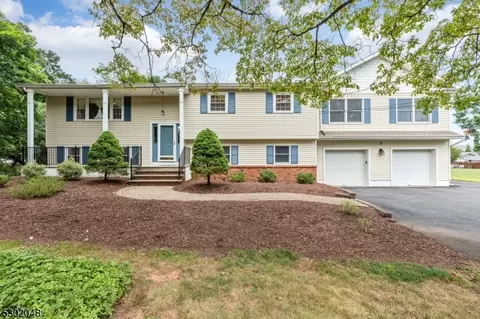 3 Pine Ave, Somerville, NJ 08876