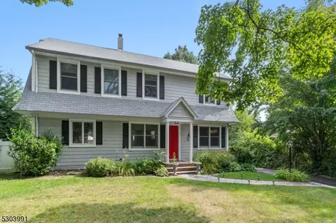 15 Alexander Ave, Montclair, NJ 07043