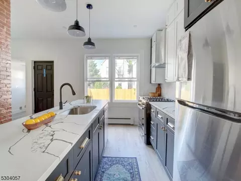 50 Stegman St, Jersey City, NJ 07305