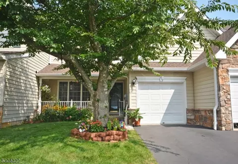 217 Patriot Hill Dr, Basking Ridge, NJ 07920