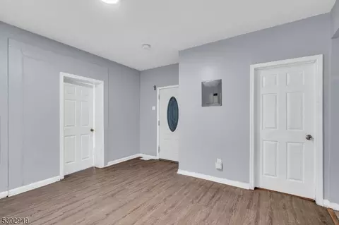 758 S 20th St, Newark, NJ 07103