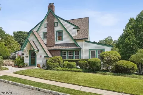 17 Byrne Rd, West Orange, NJ 07052