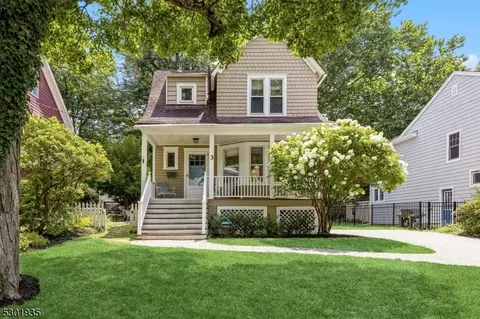 3 Wootton Rd, Essex Fells, NJ 07021