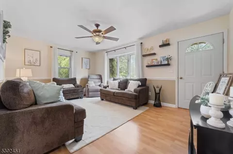 109 Madison Ave, Middlesex, NJ 08846 photo 4