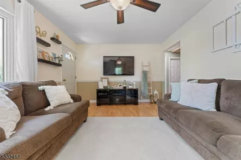 109 Madison Ave, Middlesex, NJ 08846 photo 2