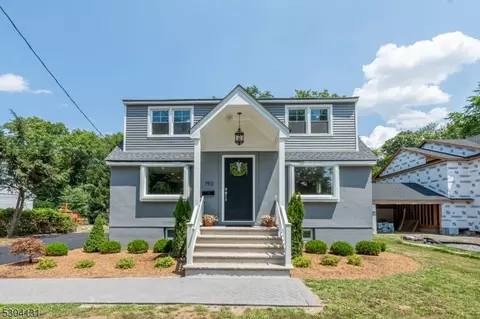 192 Crescent Ave, Wyckoff, NJ 07481