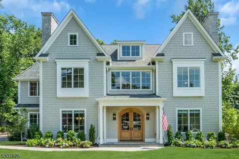 15 Rolling Hill Dr, Chatham Twp, NJ 07928