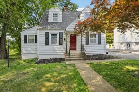 115 Lawrence Rd, Mahwah, NJ 07430