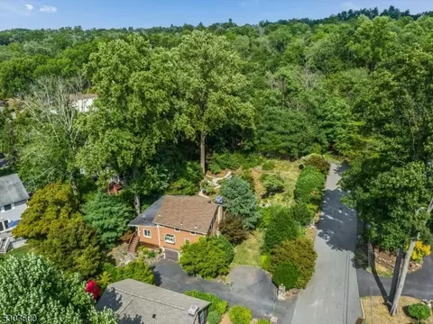 37 Lenape Trl, Wayne, NJ 07470 photo 31