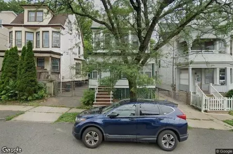 28 Laurel Ave, Irvington, NJ 07111