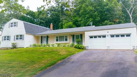 6 Celtic Way, Parsippany-troy Hills Twp, NJ 07054