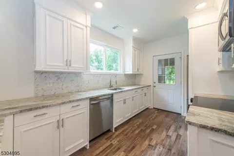5 Mabie St, Franklin, NJ 07416