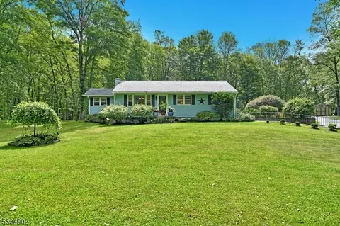 157 Coykendall Rd, Wantage, NJ 07461