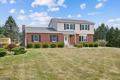 7 Cemetery Rd, Blairstown, NJ 07825