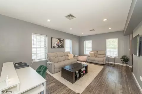 49-51 Wall St #4, Rockaway, NJ 07866