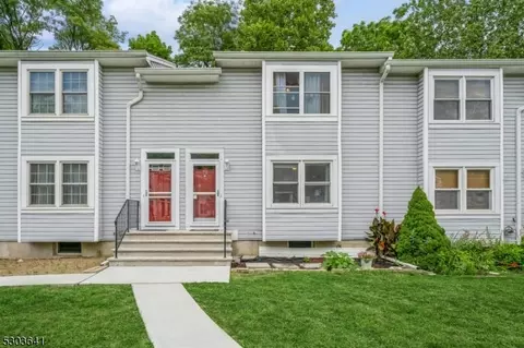 72 Village Dr #604, Hamburg, NJ 07419