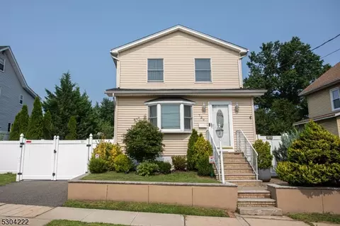 739 3rd St, Lyndhurst, NJ 07071