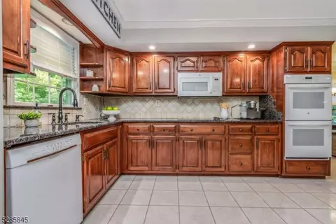 17 Charlestown Rd, Hampton, NJ 08827 photo 8