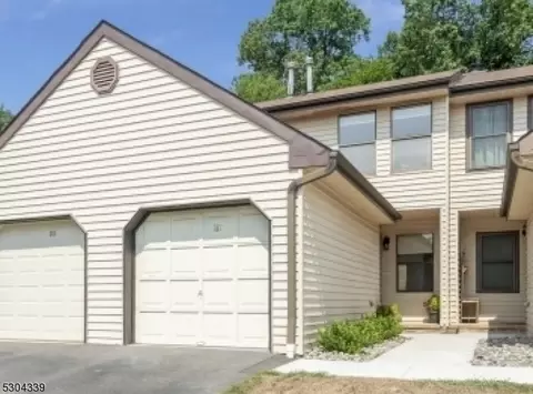 110 Sequoia Ct, Flemington, NJ 08822