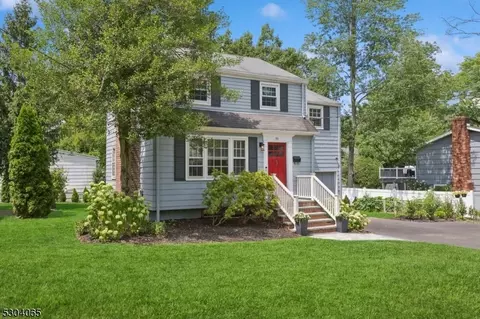 70 Lafayette Ave, Chatham, NJ 07928