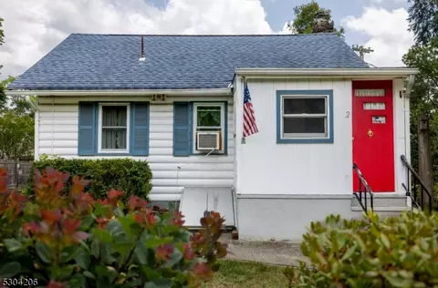 2 Seminole Trl, Jefferson, NJ 07438