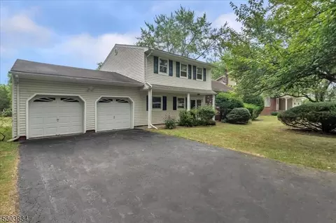 25 Sandalwood Dr, Parsippany-troy Hills Twp, NJ 07054