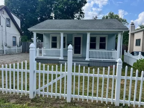 16 Budd Ave, Mount Olive, NJ 07828