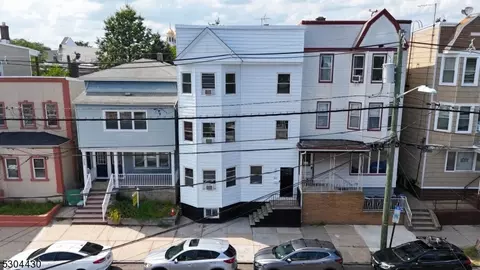 357 Avenue E, Bayonne, NJ 07002